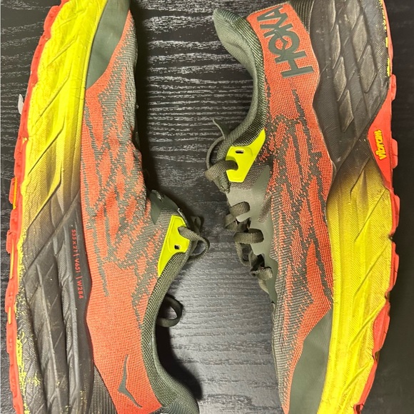 Hoka One One Speedgoat 5 size 10.5 - Picture 4 of 7